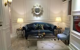 1 Day Car Hotel Station 18